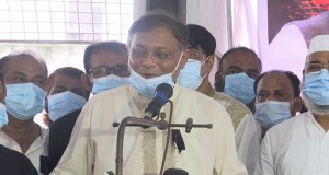 বিএনপি নেতারা চুপিচুপি টিকা নিচ্ছেন: তথ্যমন্ত্রী