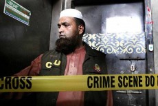 'ব্লগার হত্যাকারীদের ধরতে সরকার চেষ্টা চালাচ্ছে'