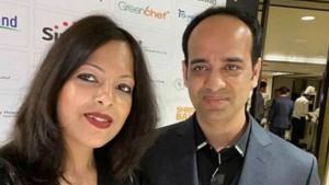 ইভ্যালির সিইও রাসেল ও তার স্ত্রী আটক