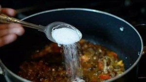 রান্নায় লবণ কম-বেশি হলে করণীয়