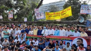 বাংলাদেশে নিত্যপণ্যের দাম একবার বাড়লে আর কমে না : মির্জা আব্বাস