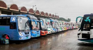 তেলের দাম কমানোর দাবি: দেশজুড়ে বন্ধ সড়ক পরিবহন