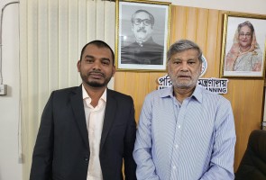 পরিকল্পনামন্ত্রীর সঙ্গে এলএ বাংলা টাইমসের সিইও’র সৌজন্য সাক্ষাৎ