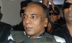 কারাগারে মোবাইল ব্যবহার করছেন ফাঁসির আসামী নুর হোসেন