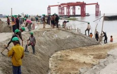 আবারো ভাঙন পদ্মা সেতুর কন্সট্রাকশন ইয়ার্ডে