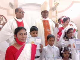 বিশপ ইম্মানুয়েল কানন রোজারিও’র প্রথম পালকীয় সফর ও খ্রীষ্টপ্রসাদ বিতরণ