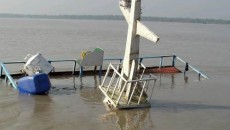 বাংলাদেশের মংলার পশুর নদীতে ৫১০ মে. টন কয়লা নিয়ে লাইটার জাহাজ ডুবি