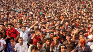 বাংলাদেশের জনসংখ্যা ১৬ কোটি ৯৮ লাখ