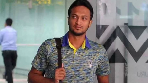 যুক্তরাষ্ট্র থেকে ঢাকায় ফিরেছেন সাকিব