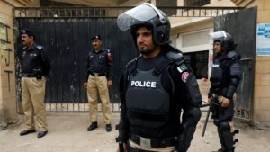 পাকিস্তানে অজ্ঞাত বন্দুকধারীর গুলিতে নিহত ৮ শিক্ষক