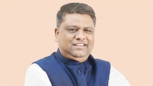 আনোয়ারুজ্জামানকে নির্বাচনের খরচ কারা দেবে তা নিয়ে প্রশ্ন উঠেছে