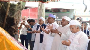 শাহজালাল-শাহপরান মাজার জিয়ারত শেষ করেই নির্বাচনের আনুষ্ঠানিক প্রচারণায় আনোয়ারুজ্জামান