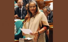 ৫ জানুয়ারির নির্বাচন নিয়ে প্রশ্নকারীরা অর্বাচীন: শেখ হাসিনা