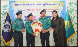 পুলিশ কমিশনার পদোন্নতিপ্রাপ্ত এডিসিকে র‍্যাংক ব্যাজ
