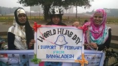 হিজাবের পক্ষে ঢাকায় মেয়েদের সাইকেল চালনা