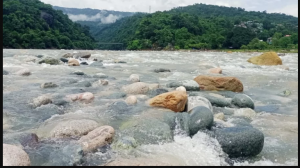 পর্যটন বাণিজ্যে ধস