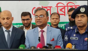 নির্বাচন সুষ্ঠু করতে হবে যেকোনো মূল্যে : ইসি আনিছুর