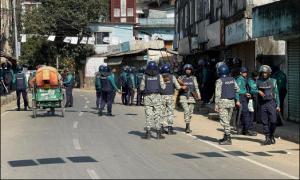 হরতাল সমর্থকদের সাথে পুলিশের সংঘর্ষ