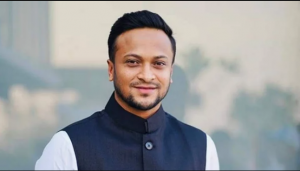 সাকিব  এগিয়ে বিশাল ব্যবধানে