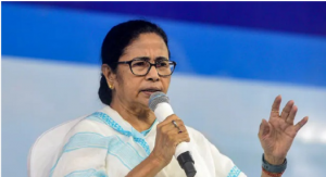 দুর্ঘটনার শিকার মমতা