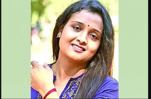 নারী সাংবাদিকের মরদেহ বুঝে পেল পরিবার