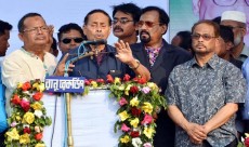 ইউপি নির্বাচনে যেন পৌরসভার পুনরাবৃত্তি না হয় : এরশাদ
