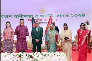 বঙ্গভবনে সংবর্ধনায় ভুটানের রাজা