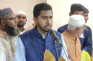 রাজধানীর একটি হোটেলে সোমবার মুসলিম লীগের আয়োজিত এক ইফতার মাহফিলে বক্তব্য দেন নুরুল হক