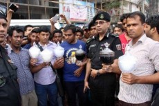 ঢাকায় ৪৫ কোটি টাকার সাপের বিষ উদ্ধার
