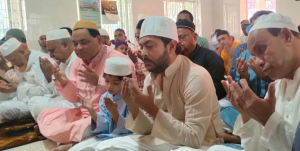 সর্বস্তরের মুসল্লিদের সঙ্গে ঈদের নামাজ আদায় করলেন এমপি নিক্সন চৌধুরী