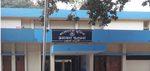 নওগাঁর মান্দায় ঈদের আনন্দে অতিরিক্ত বাংলা মদপান করে ৩ যুবকের মৃত্যু