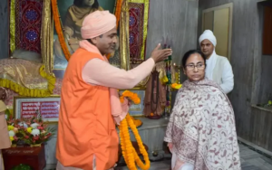 মুখ্যমন্ত্রীর মুখে এমন অপমানিত হতে হবে, তা কল্পনাও করি নি: সর্বানন্দ মহারাজ