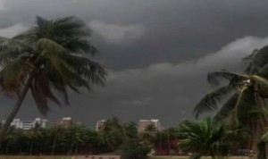 ঢাকাসহ দেশের ১২টি অঞ্চলের ওপর দিয়ে ঘণ্টায় সর্বোচ্চ ৬০ কিলোমিটার বেগে ঝড়ো হাওয়ার পূর্বাভাষ