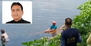 এমপি আনারের লাশের অংশ খুঁজতে ভাঙড়ের পোলেরহাট থানার কৃষ্ণমাটি এলাকার খালে তল্লাশি