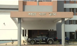 খুলনার কয়রা থানা পুলিশের দুই উপ-পরিদর্শকের মধ্যে মারামারি