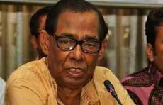 নির্বাচন কমিশনের সমালোচনায় সুরঞ্জিত