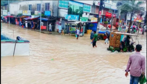 সিলেট নগরে ছয় ঘণ্টার অতিবৃষ্টিতে আবারও জলাবদ্ধতার সৃষ্টি হয়েছে