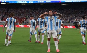 চিলির গোলপোস্টে একের পর এক আক্রমণ আর্জেন্টিনার