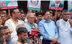 চীন যাওয়ার শেখ হাসিনাকে দিল্লির অনুমতি নিতে হয়েছে: রিজভী