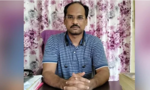 শ্রেণিকক্ষেই শিক্ষককে হত্যা