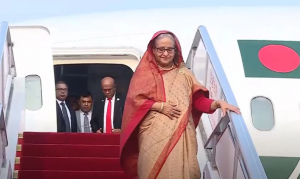 বেইজিং সফর সংক্ষিপ্ত করে আগামীকাল দেশে ফিরছেন প্রধানমন্ত্রী
