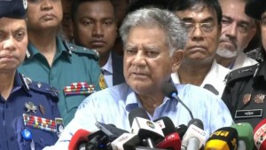 পুলিশ সদস্যদের কাজে যোগ দেওয়ার আহ্বান জানিয়েছেন স্বরাষ্ট্র উপদেষ্টা