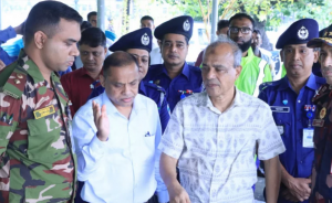 জনগণ সঙ্গে থাকলে সব সমস্যার সমাধান করা সম্ভবঃ স্বরাষ্ট্র উপদেষ্টা