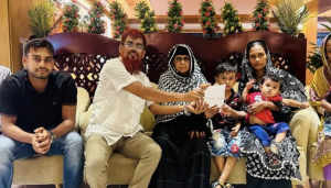 সিরিজসেরার টাকা শহীদ হওয়া রিক্সাচালকের পরিবারকে দিয়েছেন মিরাজ