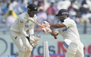 ১২ বছর পর  সিরিজ হারের শঙ্কায় ভারত