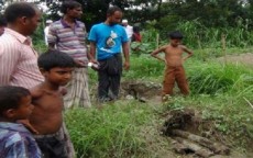 সাভারে কবরস্থান থেকে ৬ লাশ চুরি