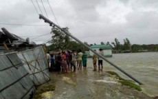 খুলনায় রোয়ানুর আঘাতে ১১০০ পরিবার ক্ষতিগ্রস্ত