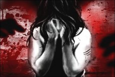 আবার কলকাতায় চলন্ত গাড়িতে গণধর্ষণ