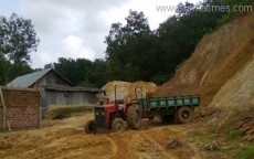 সিলেটের বড়লেখায় পাহাড়-টিলা কাটার মহোৎসব চলছে