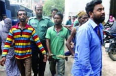 গন গ্রেপ্তারে আদালতে স্বজনদের ভিড়, উৎকণ্ঠা